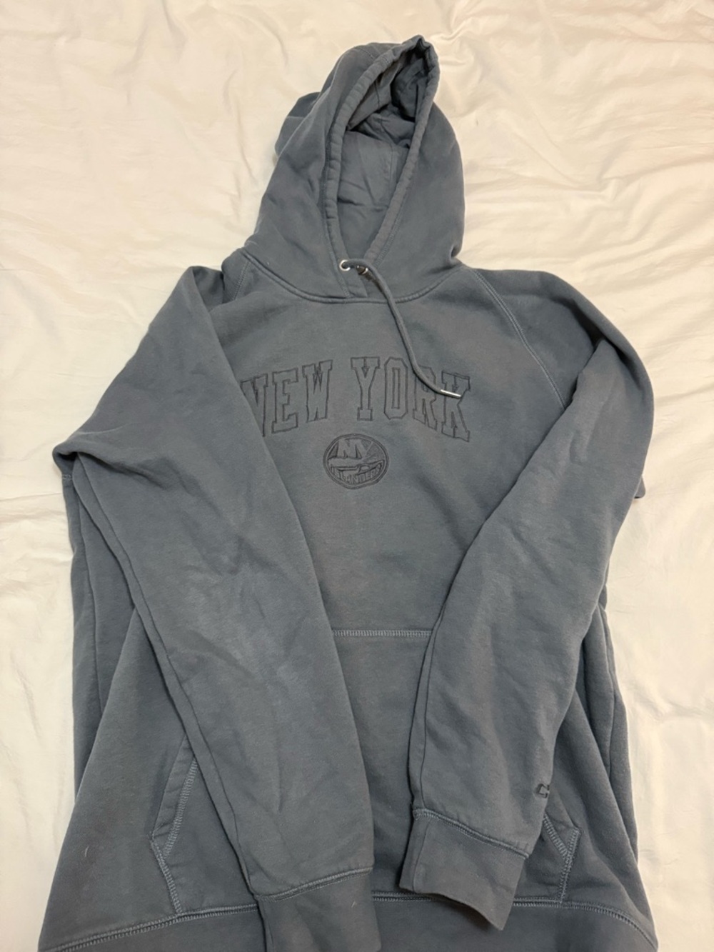 New York Islanders Embroidered Hoodie in Slate Blue